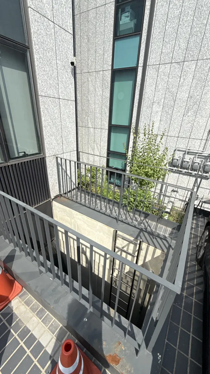 계단실 개방부 렉산 안전덮개 시공 시공 전